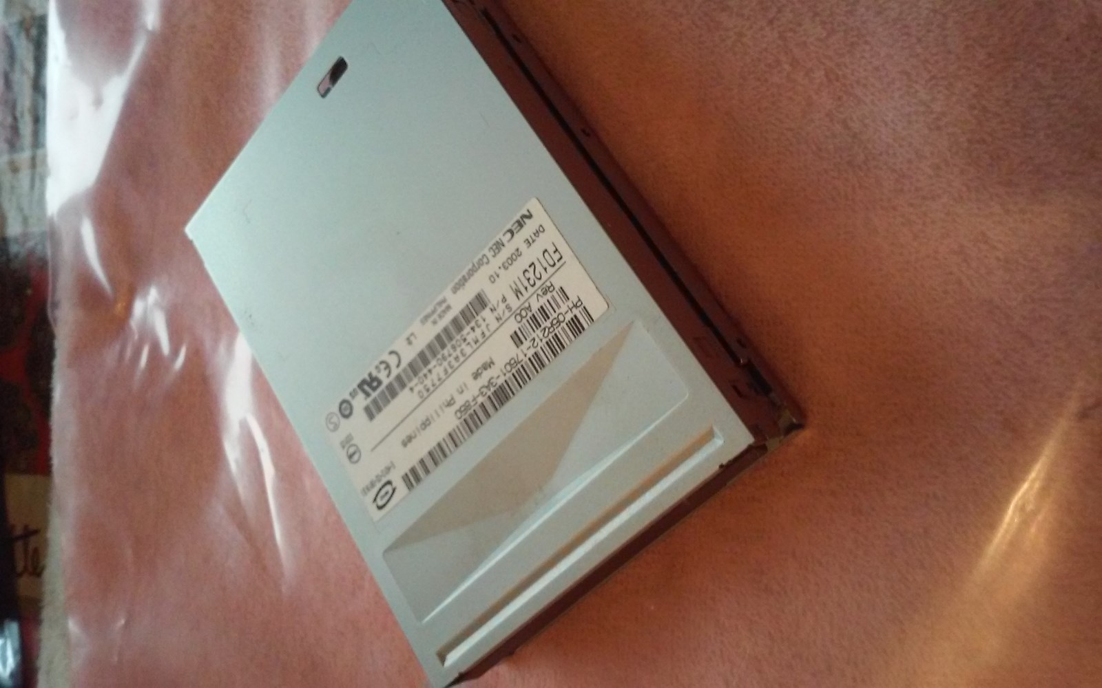 •	DELL 5R212 FLOPPY DRIVE NEC FD1231M