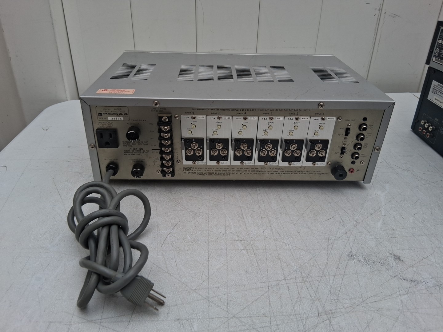 TOA A-906A 900 Series Amplifier