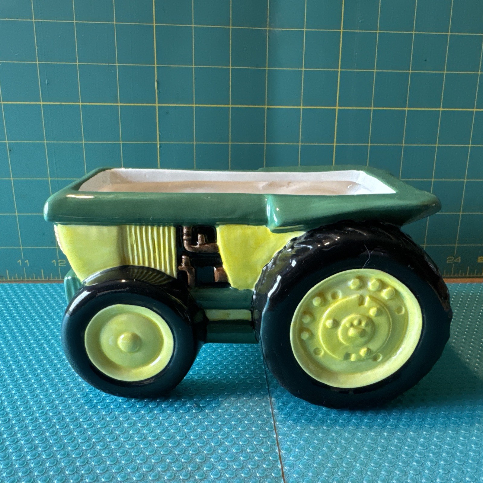 Napco *Tractor *Ceramic*Decorative Planter*Green /Yellow