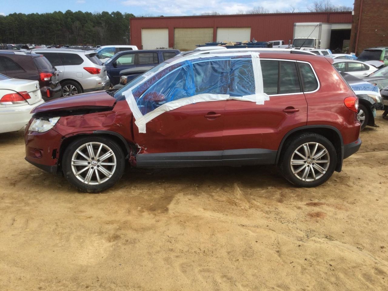 TIGUAN 2009 Glove Box 4993474