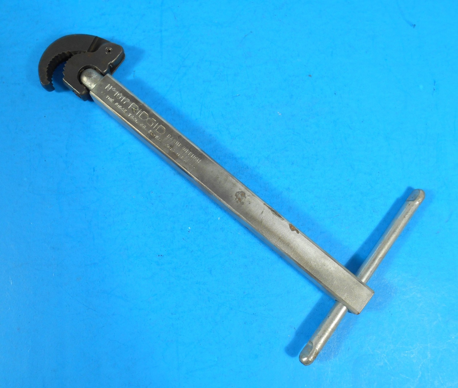 Ridgid No. 1017 Extendable Basin Wrench 11"-18"