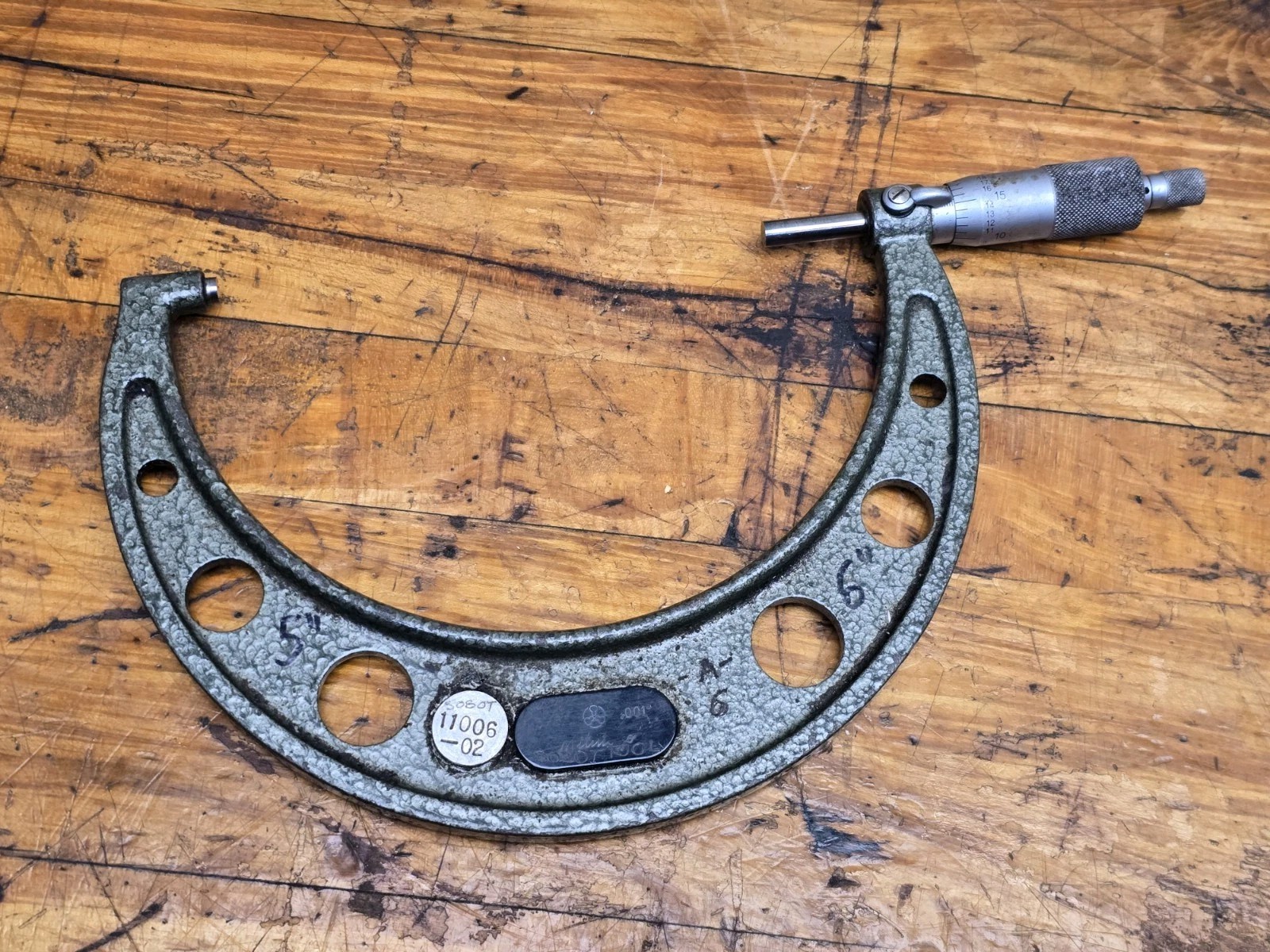 Mitutoyo 103-182a Micrometer 5-6" .001" Ratchet Stop Carbide Faces