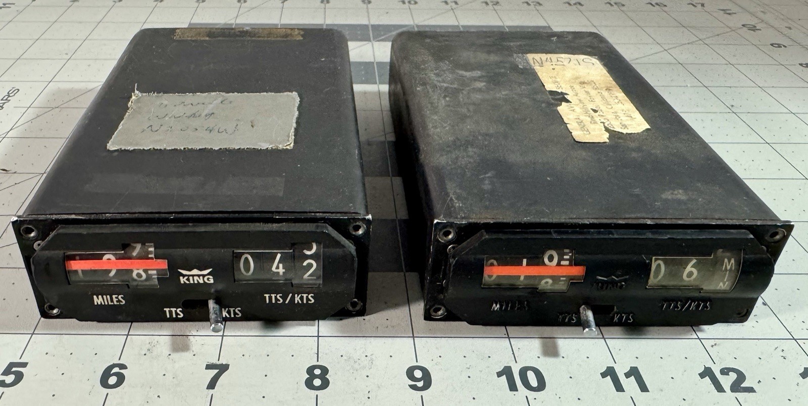 2 x King Aircraft DME Indicator Units - KI265 - LOW START BID!