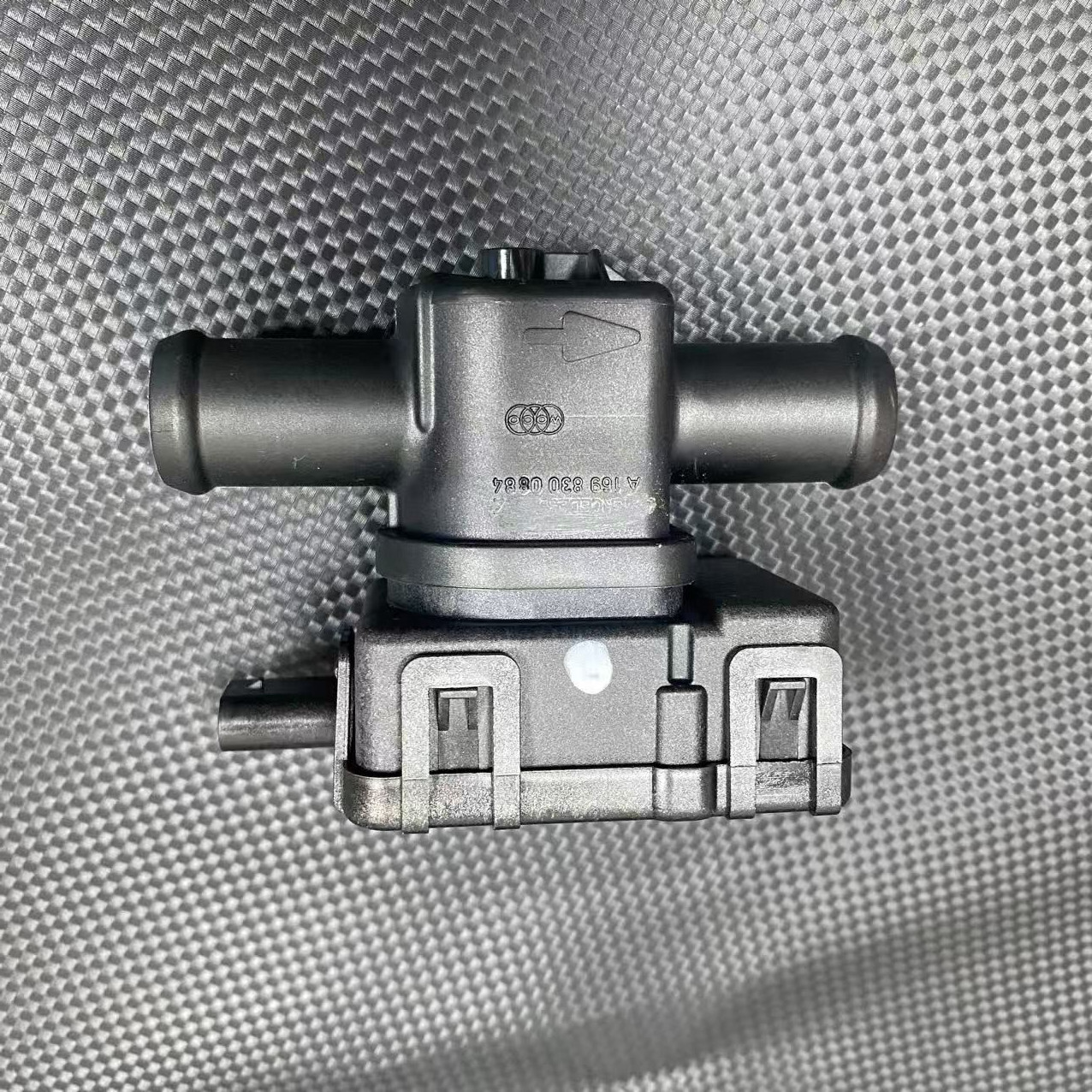 A1698300884 Coolant Shut Off Valve for Smart Car 451 09-14