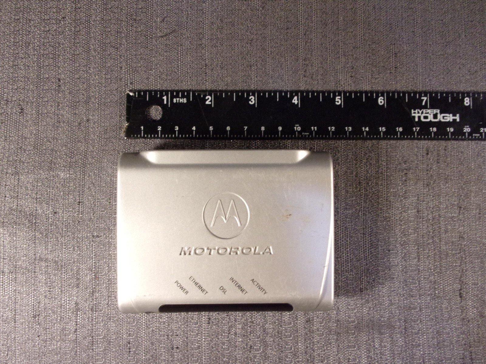 MOTOROLA SILVER E141744 INTERNET MODEM/ROUTER