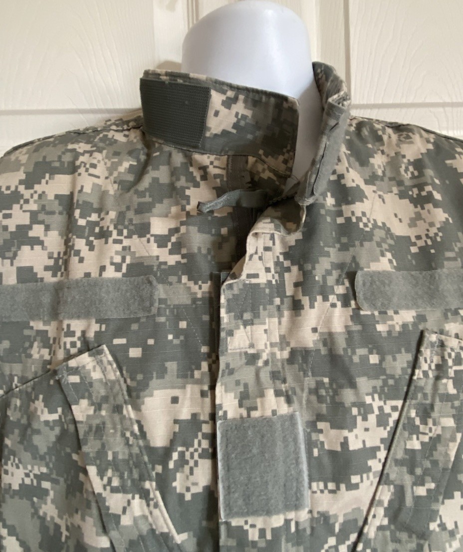 Military Army Combat Uniform Coat Jacket Digital Camo Men's Size Medium Regular