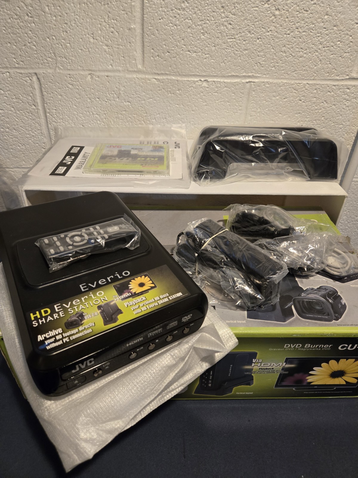 Jvc Hd Everio Sharestation Unused Open Box