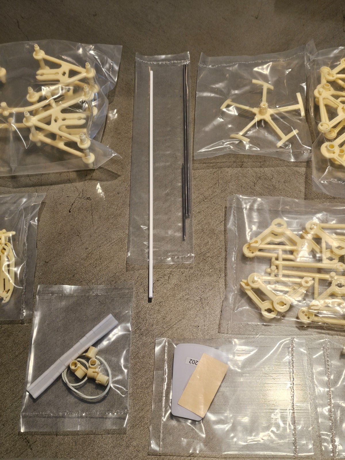 Jr. Scientist Series Create Wind-Walking Artificial Life Strandbees Model Kit