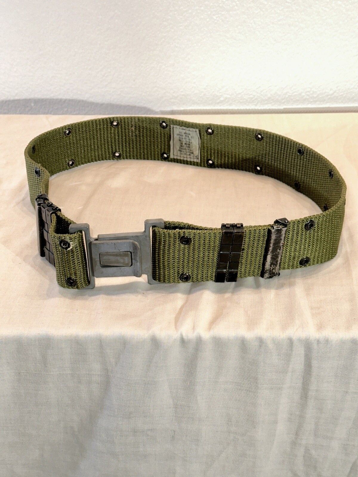 Vintage U.S. Marines Nylon Pistol Web Belt  Size Medium
