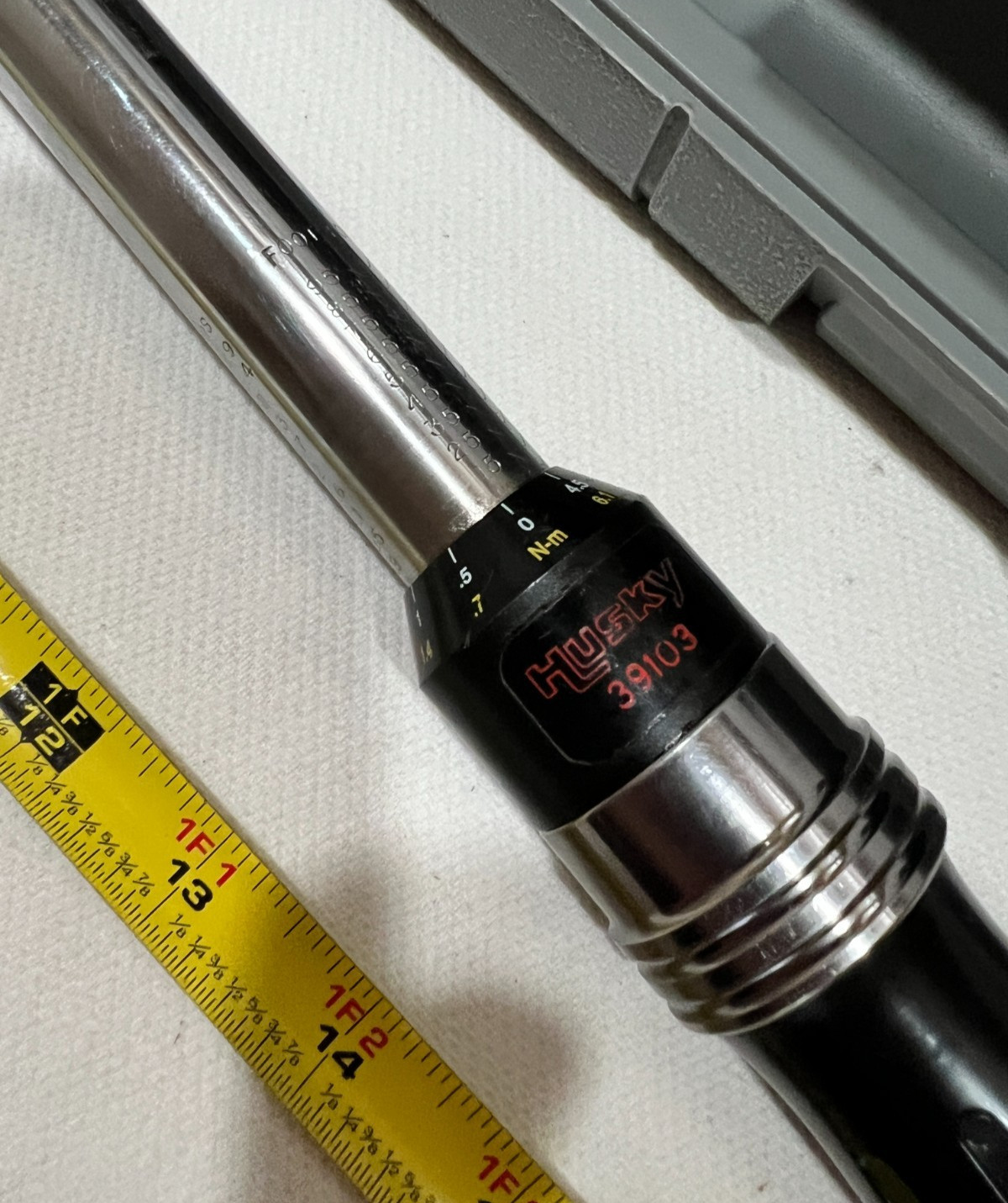 Husky Pro Torque Wrench 39103 3/8 Drive Socket Wrench with Case