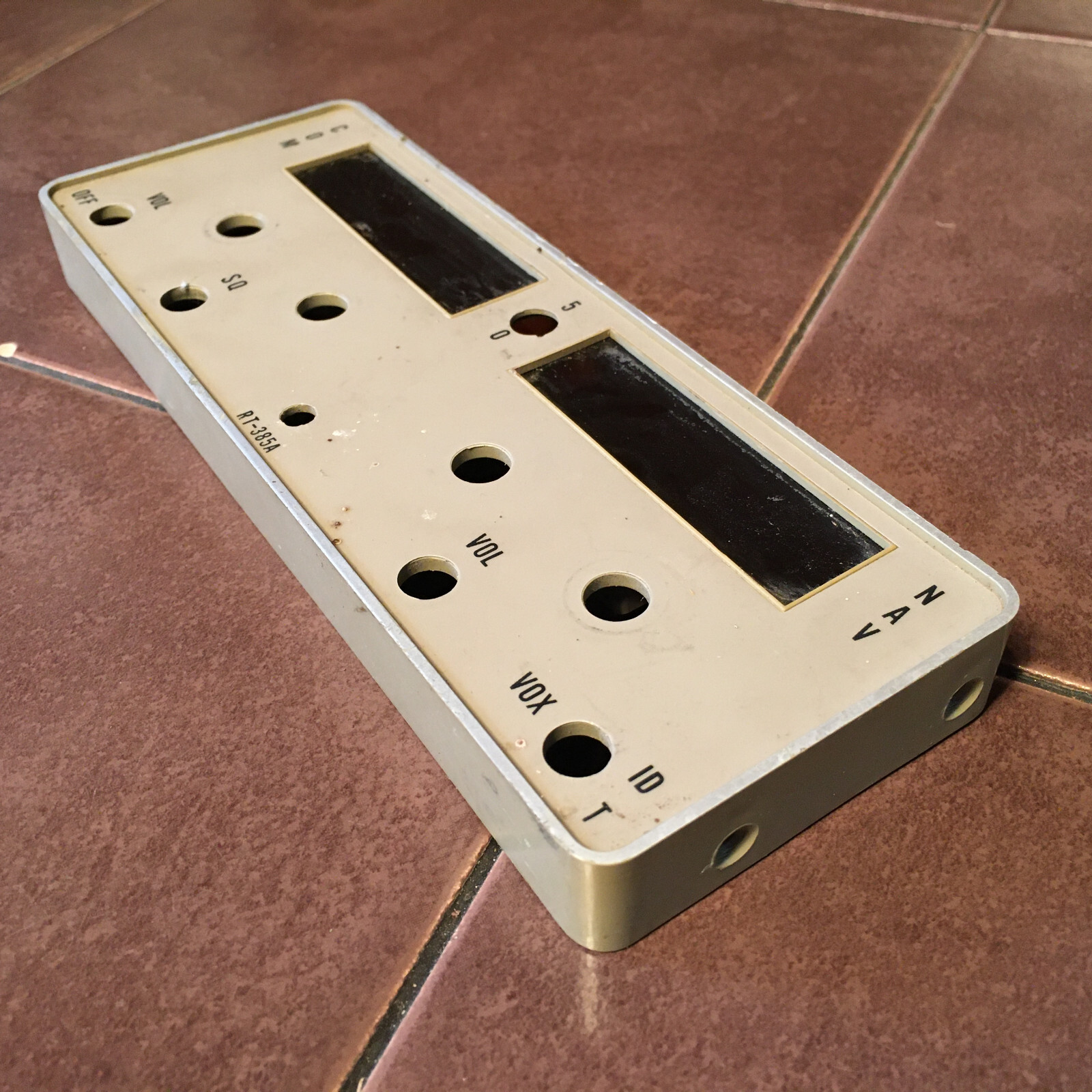 Cessna ARC RT-385A Faceplate, Beige