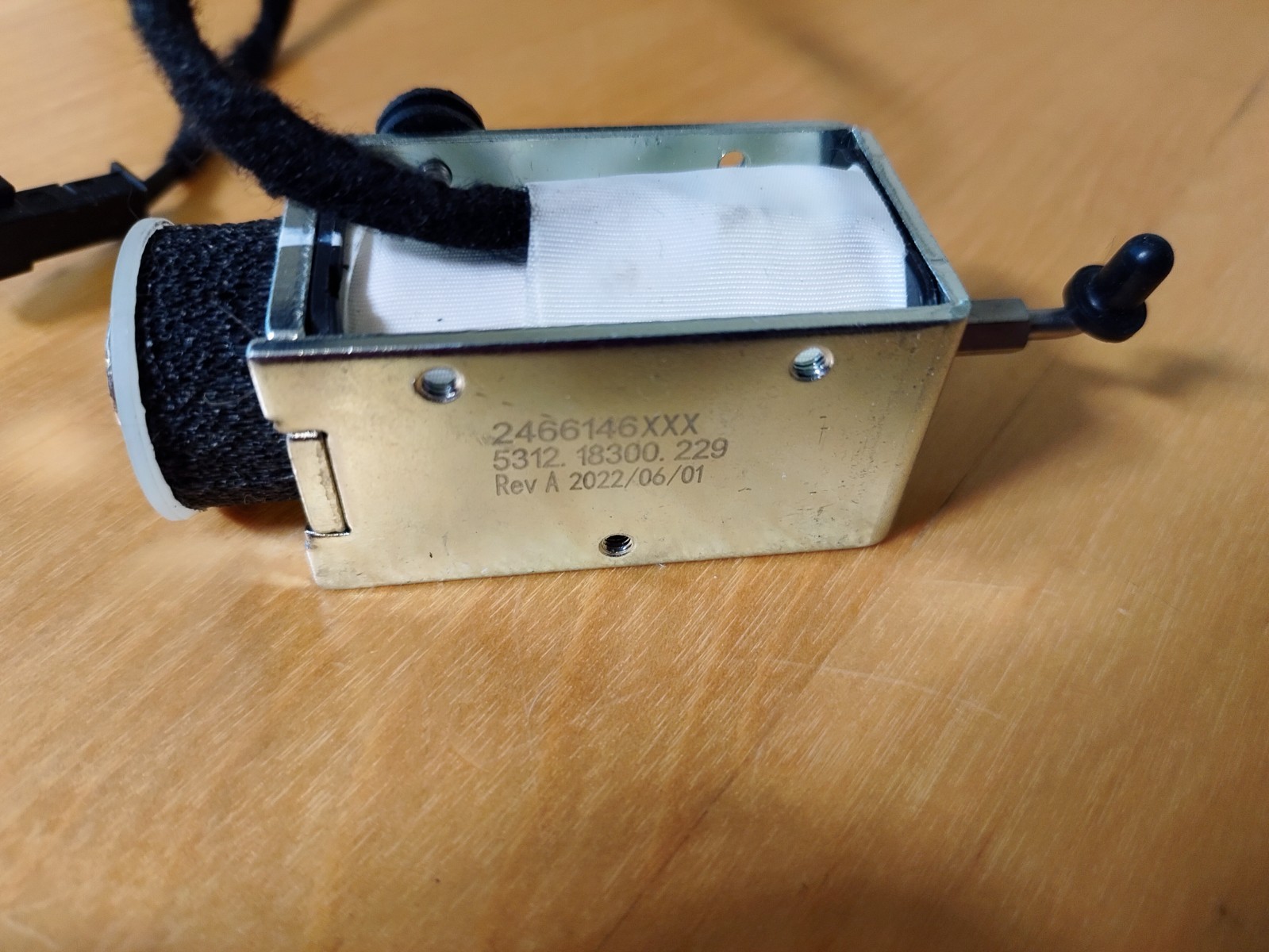 Tesla Model 3 OEM P2466146xxx 5312.18300.229 Stepper Motor Rev A 2022/06/01