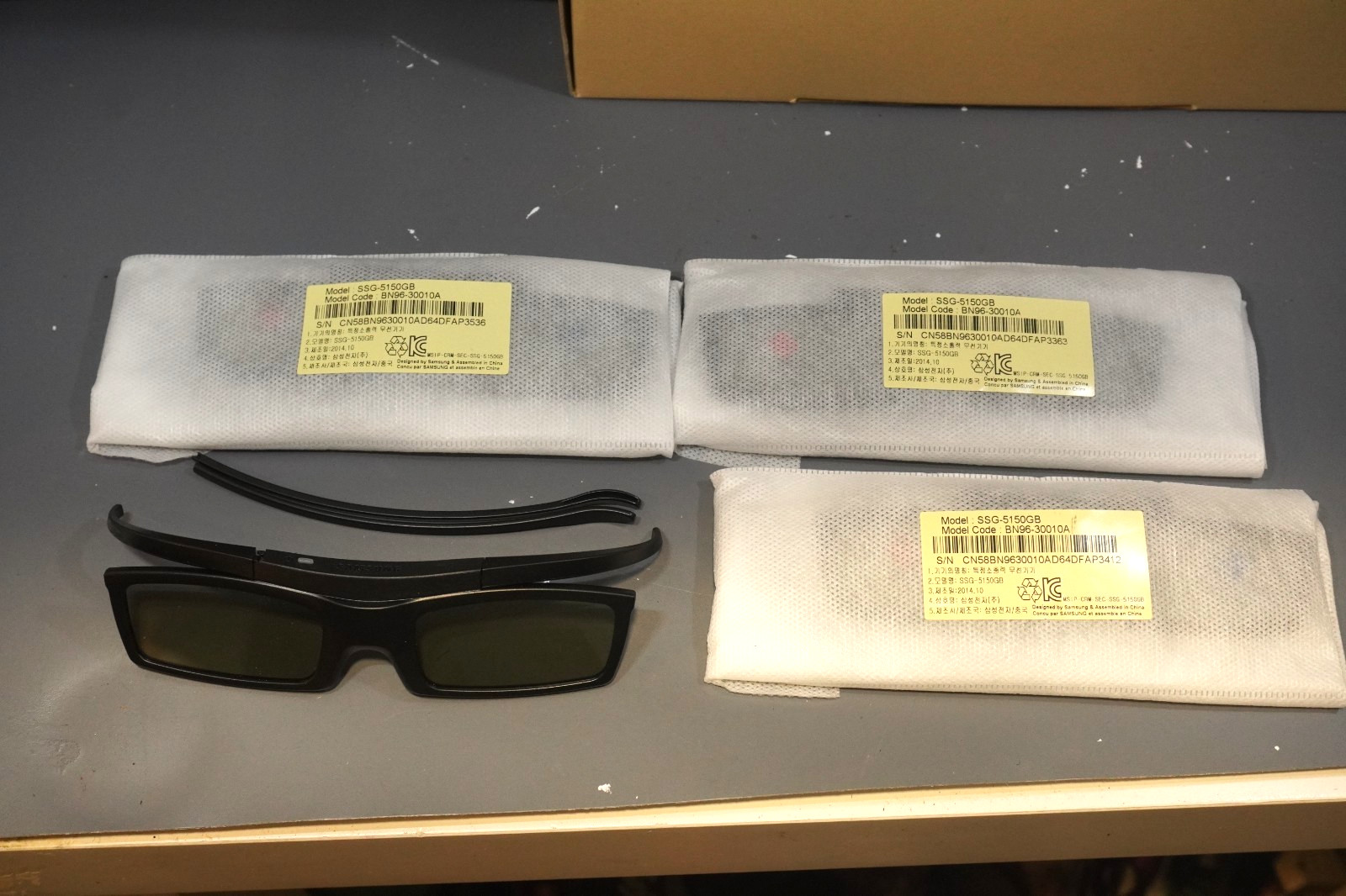 Samsung TV Accessory Kit (4 pairs) HD 3D Active Glasses SSG-5150GB Lot of 3 New
