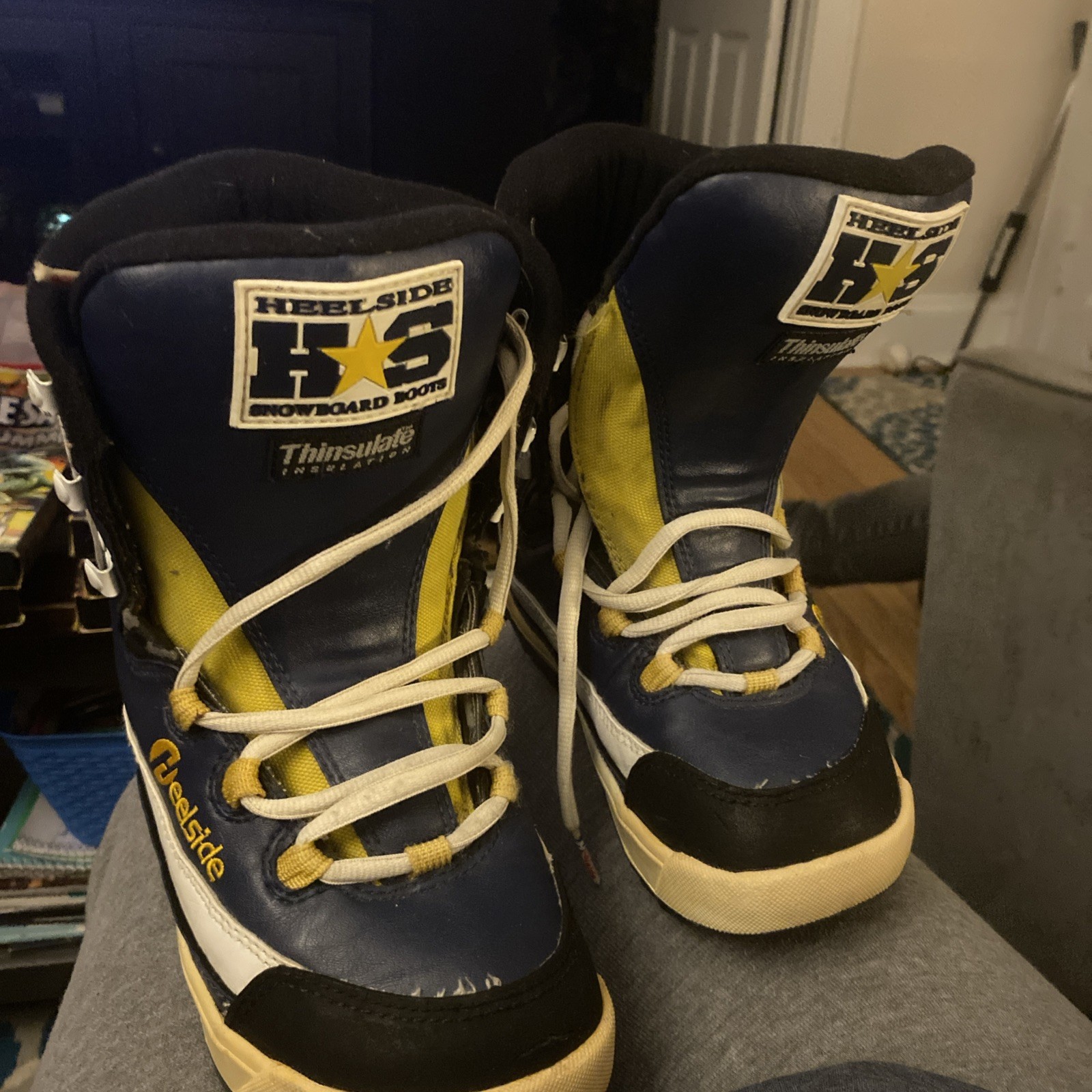 HEELSIDE - SNOW BOARDING BOOTS - SIZE Eu 35.5 Us 4 Blue White