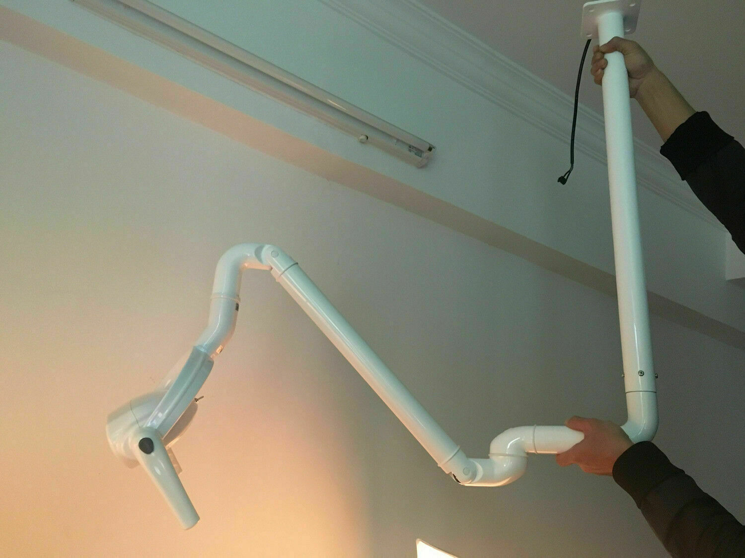 360°Dental Ceiling Mounted Arm 6 LED Sensor Shadowless Dental Operating Lamp CE