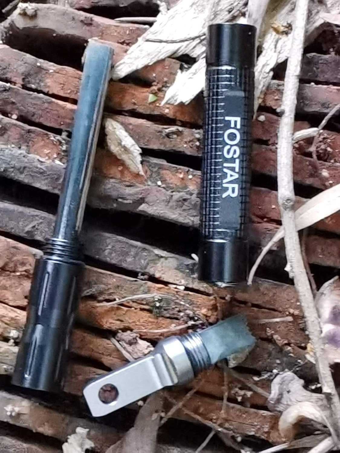 FOSTAR 2PCS Upgrade Ferro Rod Fire Starter，Replaceable Flint Fire Steel Rod, Gre