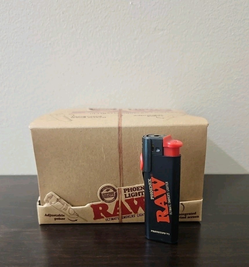 Raw Black Phoenix Poker Lighter (1 Piece)