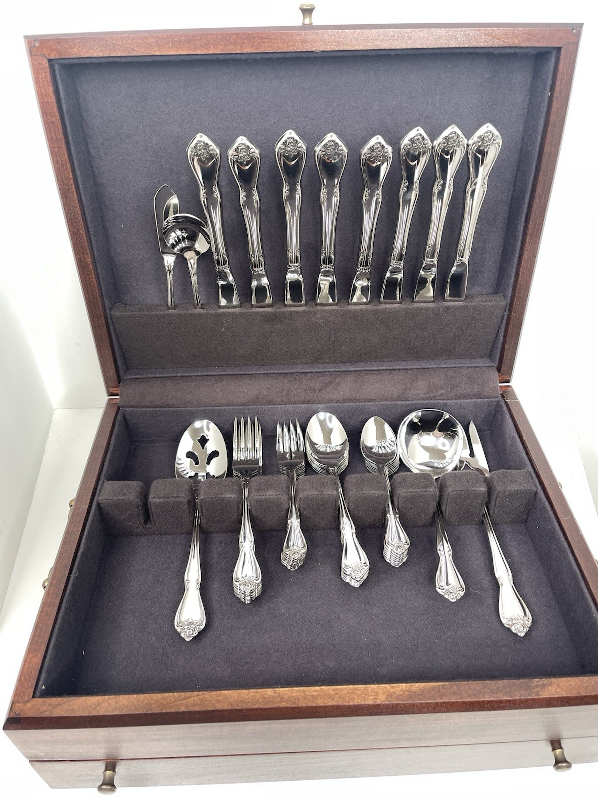 Vintage Oneida True Rose Stainless Steel 45pc. Flatware Set Service for 8 box
