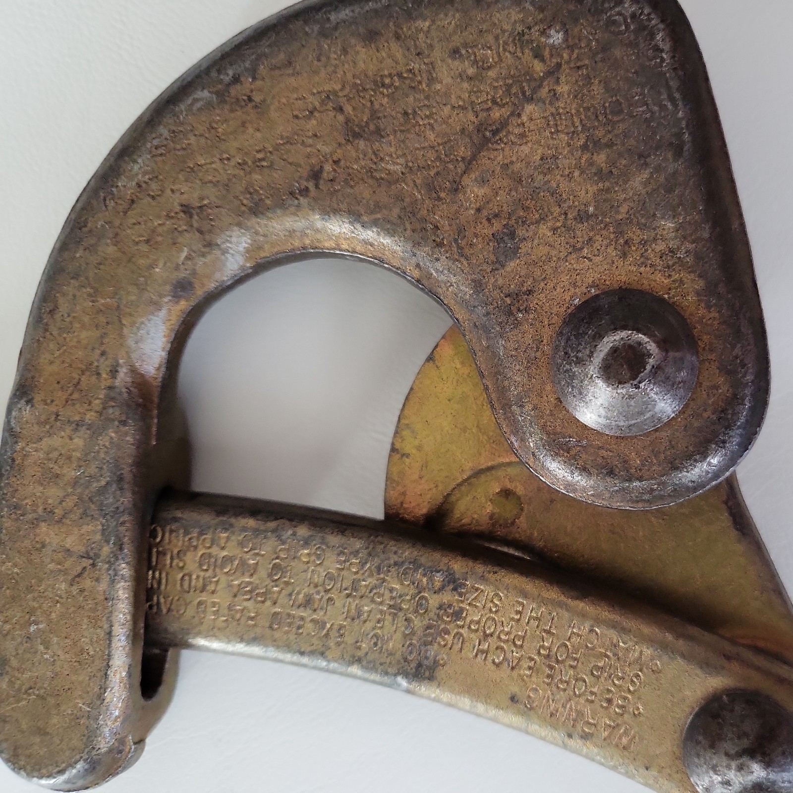 Klein Tools 1604-20 Haven’s Grip | .125" - .500" Capacity | Sharp Jaws