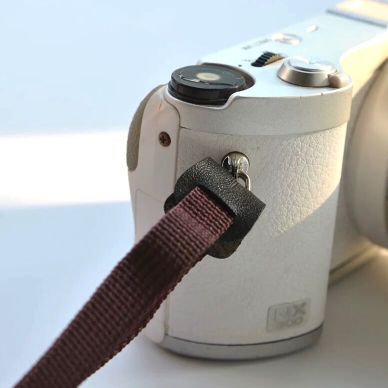 Camera Strap Metal Ring Lug Triangle Hook w/Leather Cover