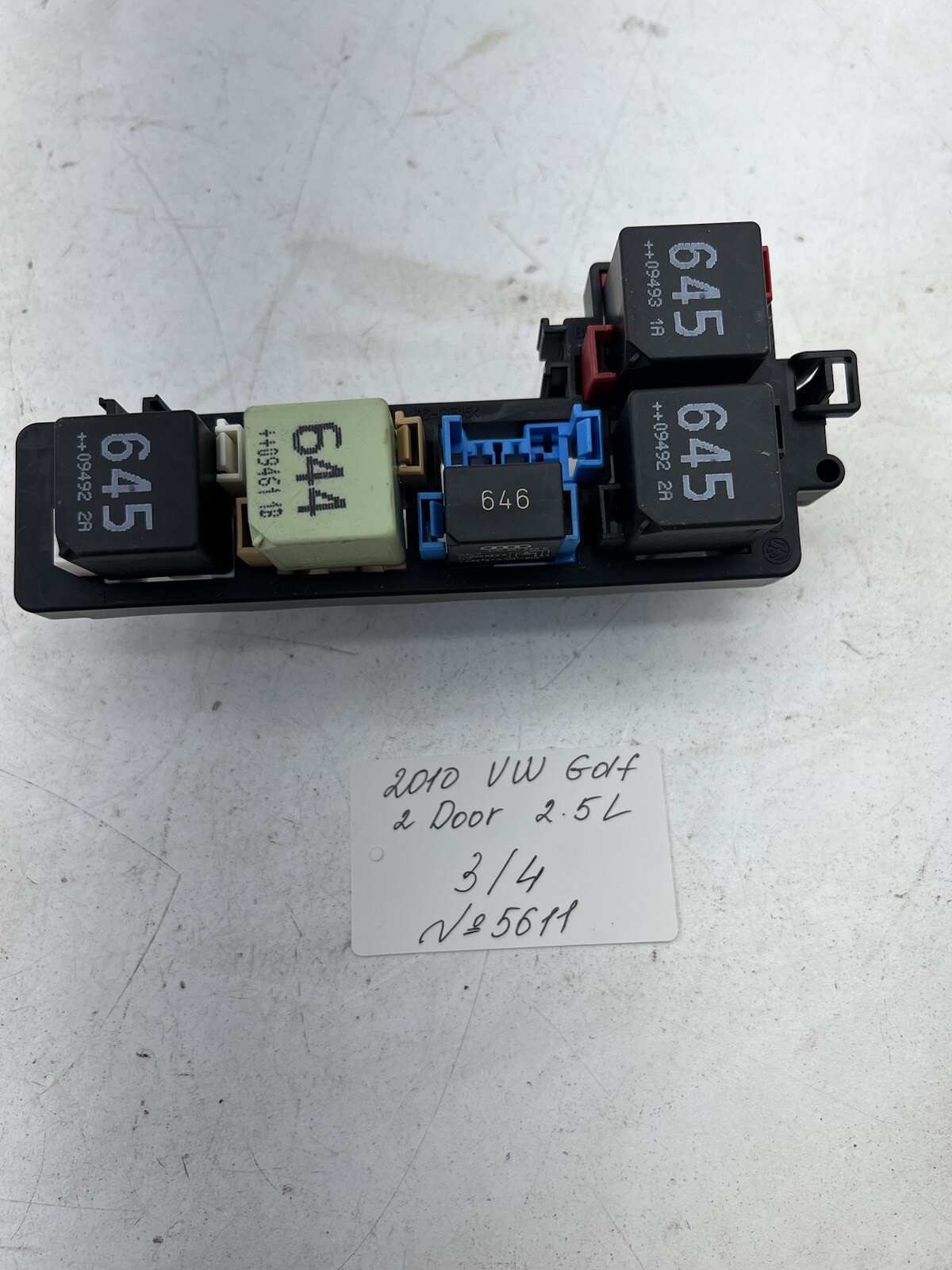 2010-2014 Volkswagen Golf 2.5L Fuse Box Relay OEM.