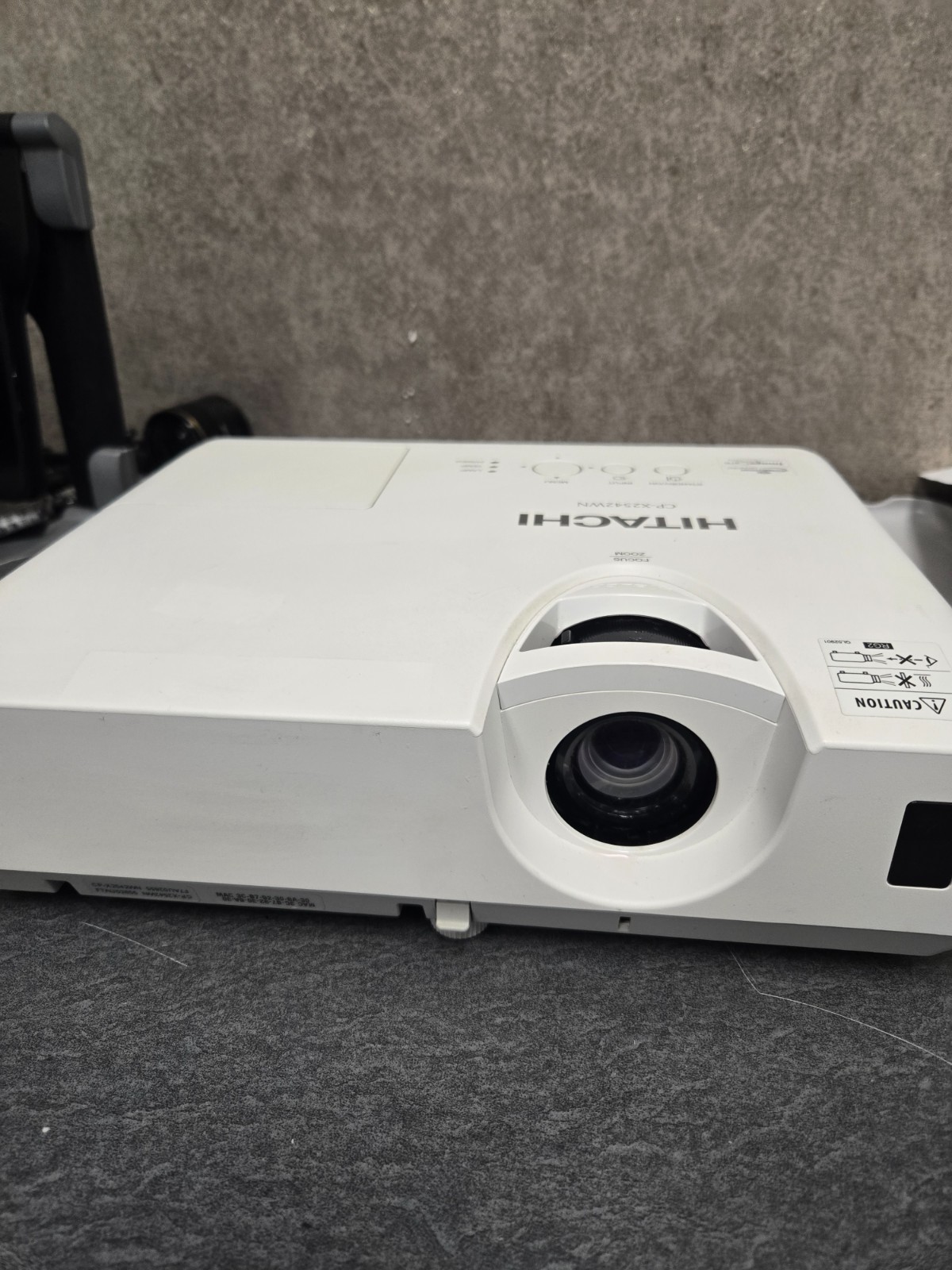 Hitachi CP-X4015WN XGA ANSI Lumens 3LCD Projector 3273 hours