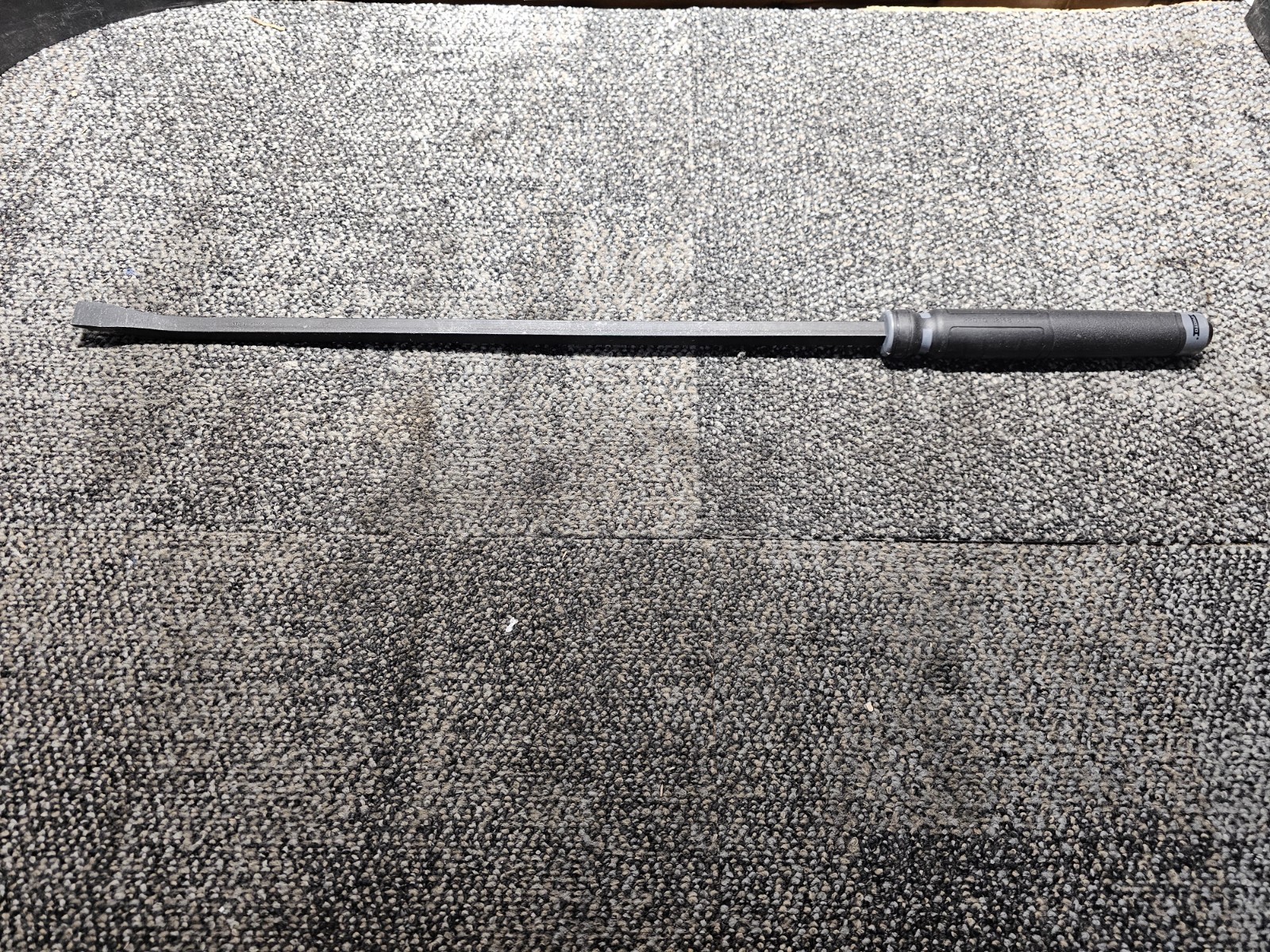 Proto J2148 Four-sided Handle Tethered Pry Bar Chisel End, 32 in Overall Length