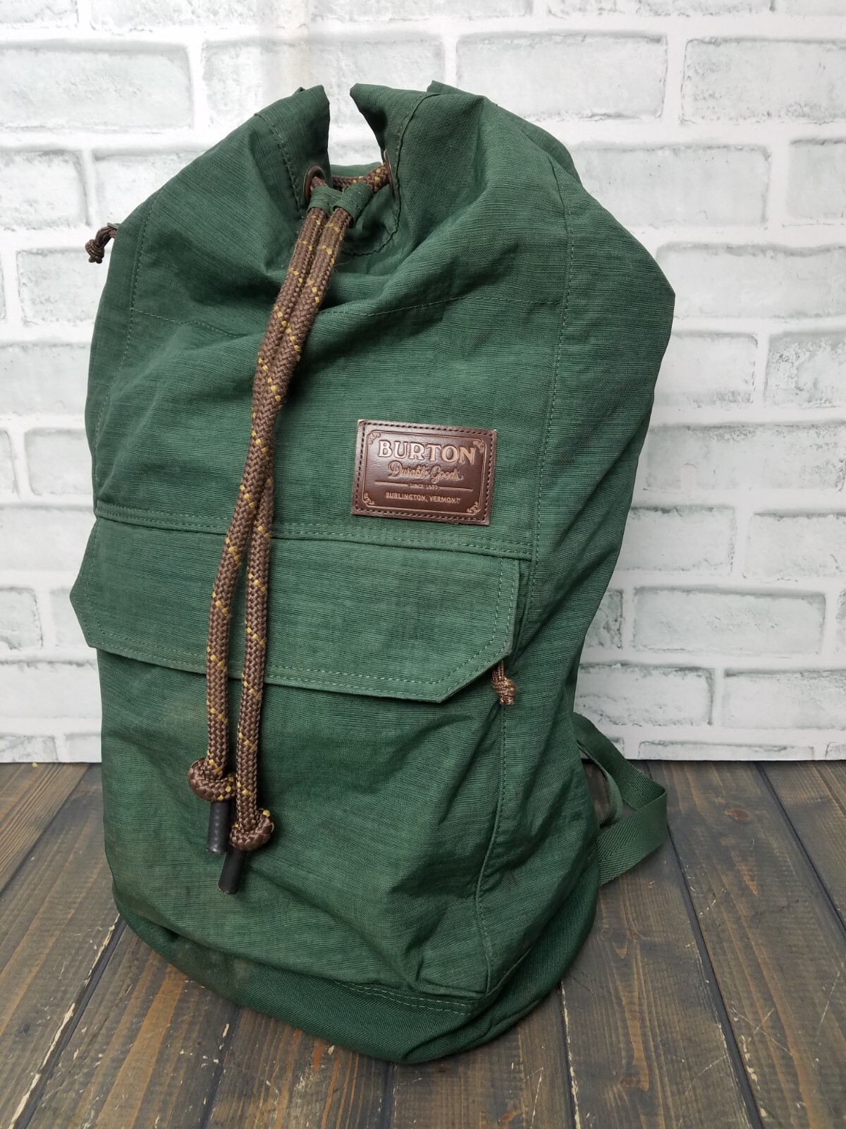 Burton Backpack Rucksack Drawstring Large Side Opening Snowboard GREEN 19x11x6