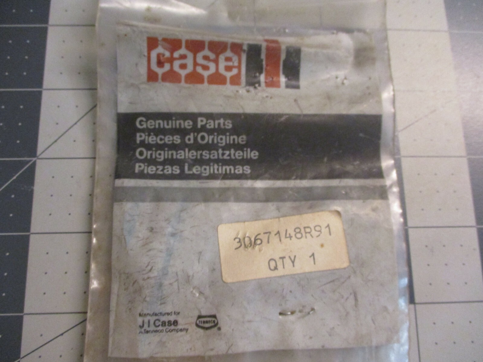 Case IH 3067148R91 Valve