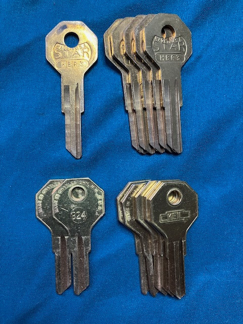 Lot Of 13 Star and Keil Brand B24 Keyblanks