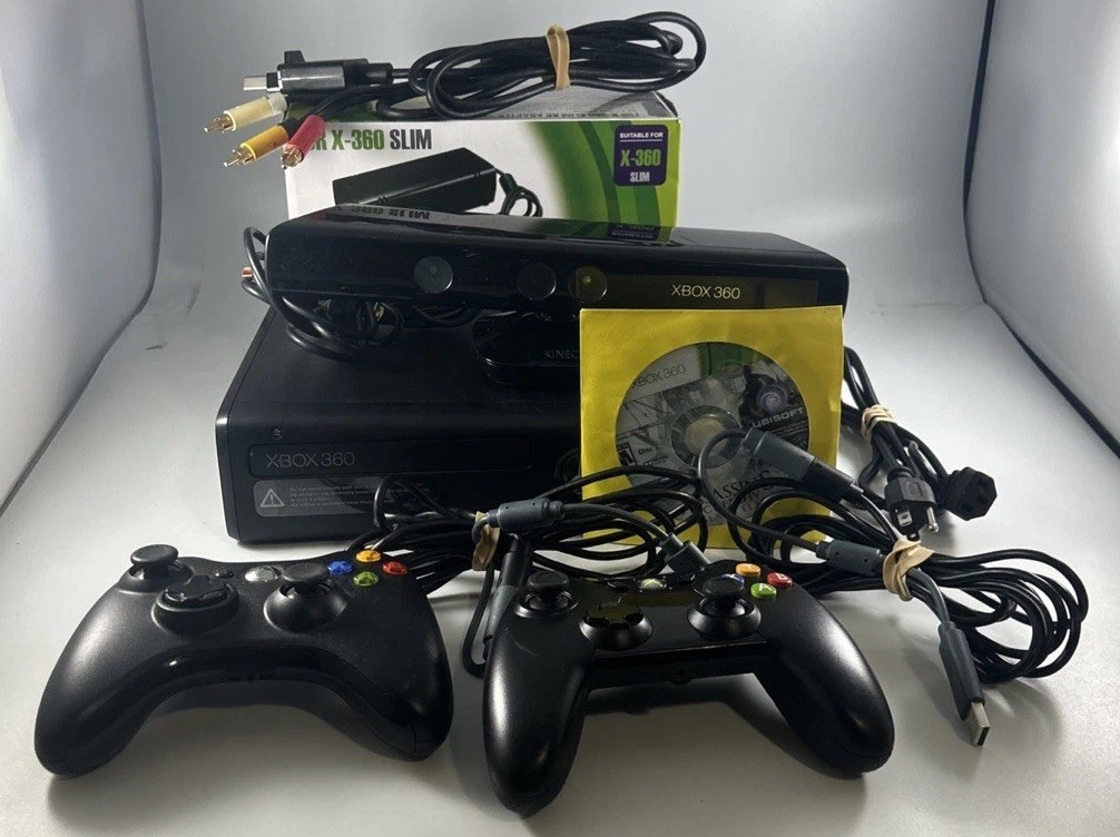 Microsoft Xbox 360 S Bundle 1439 4GB Console Controllers Kinect Assassin’s Creed