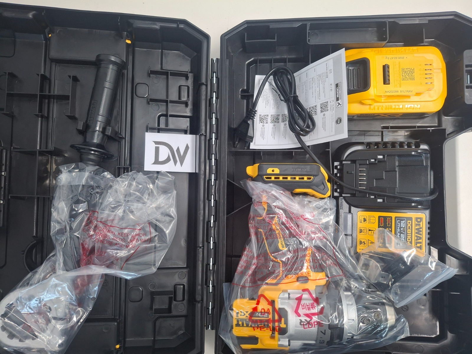 DEWALT DCD1007H1T 20V MAX XR Brushless Cordless 3-Speed Hammer Drill