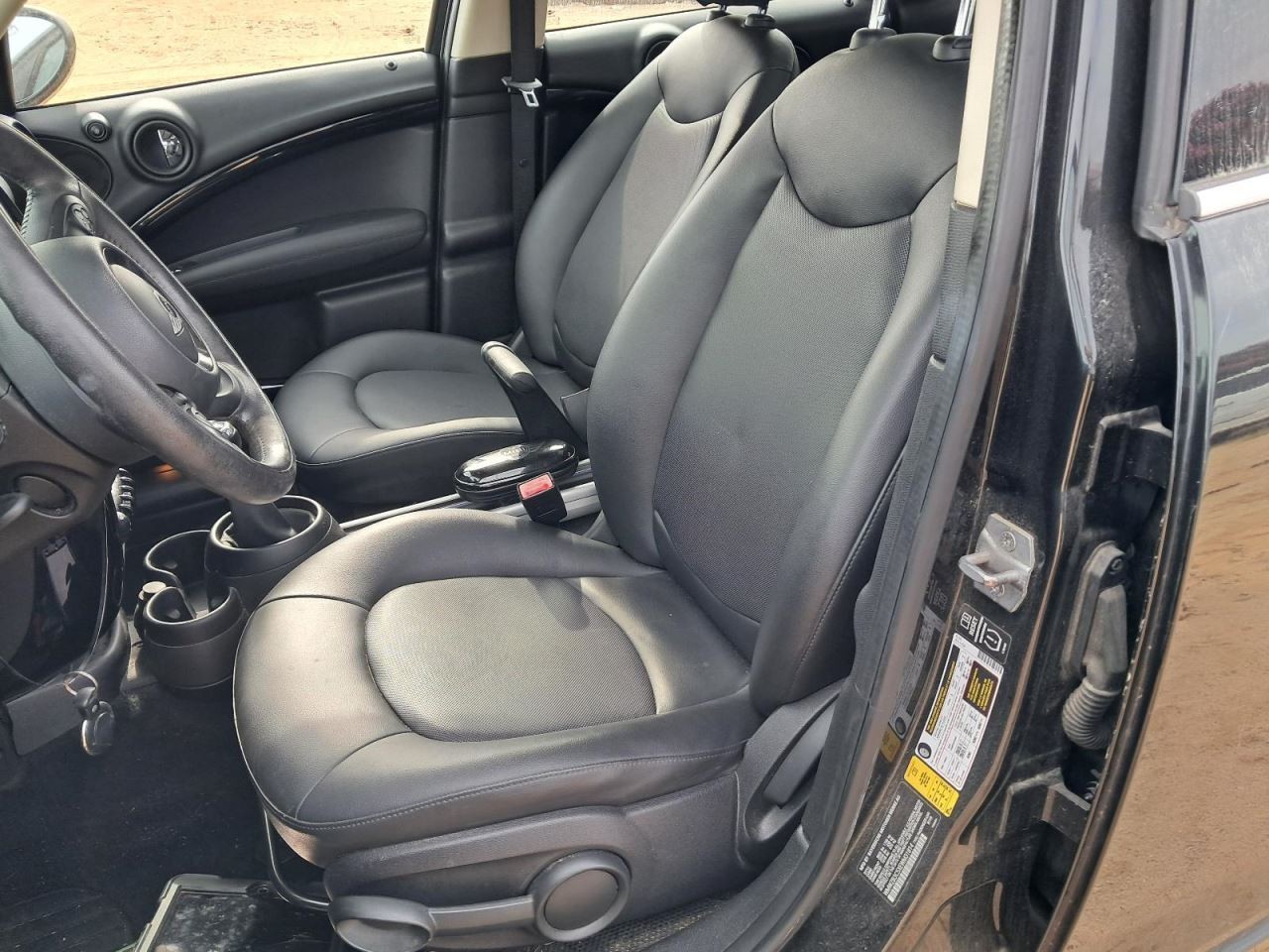 COUNTRYMA 2014 Glove Box 4770867