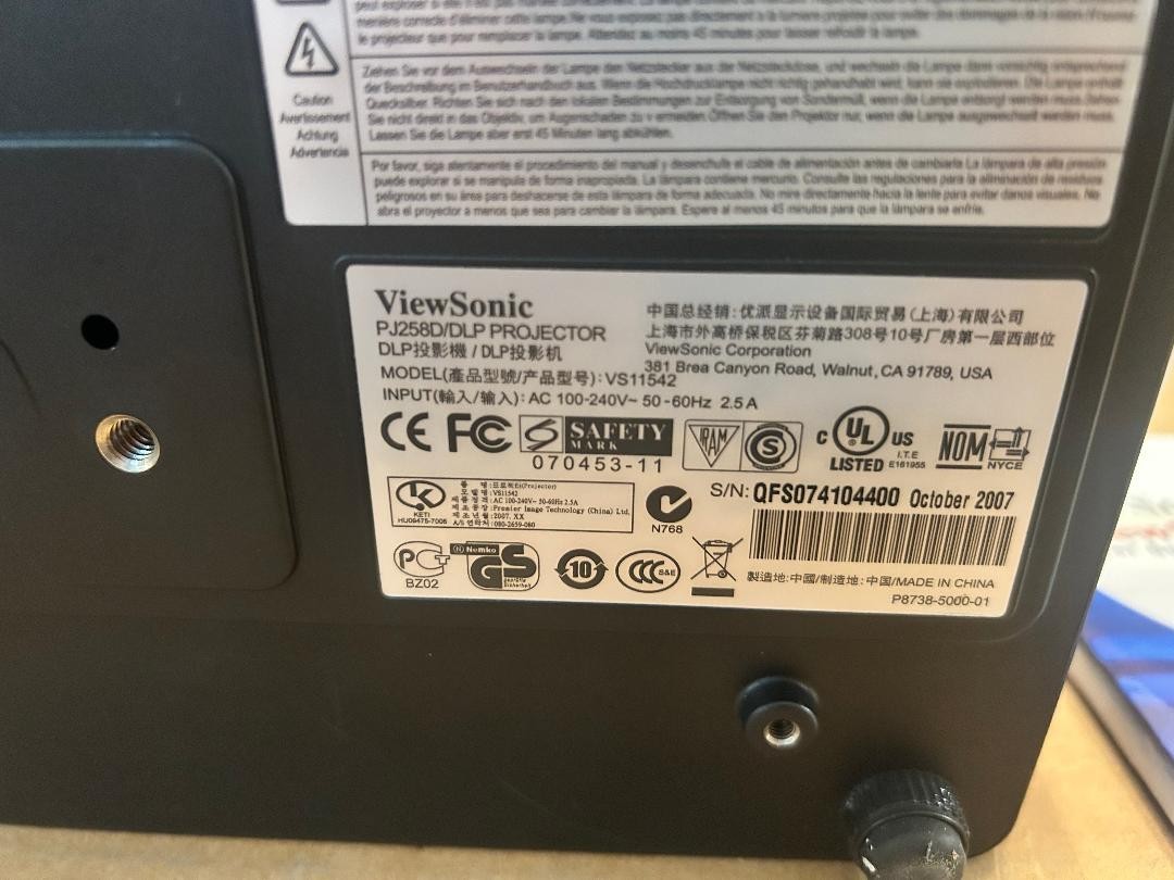 Viewsonic PJ258D/DLP Projector 155 lamp hours