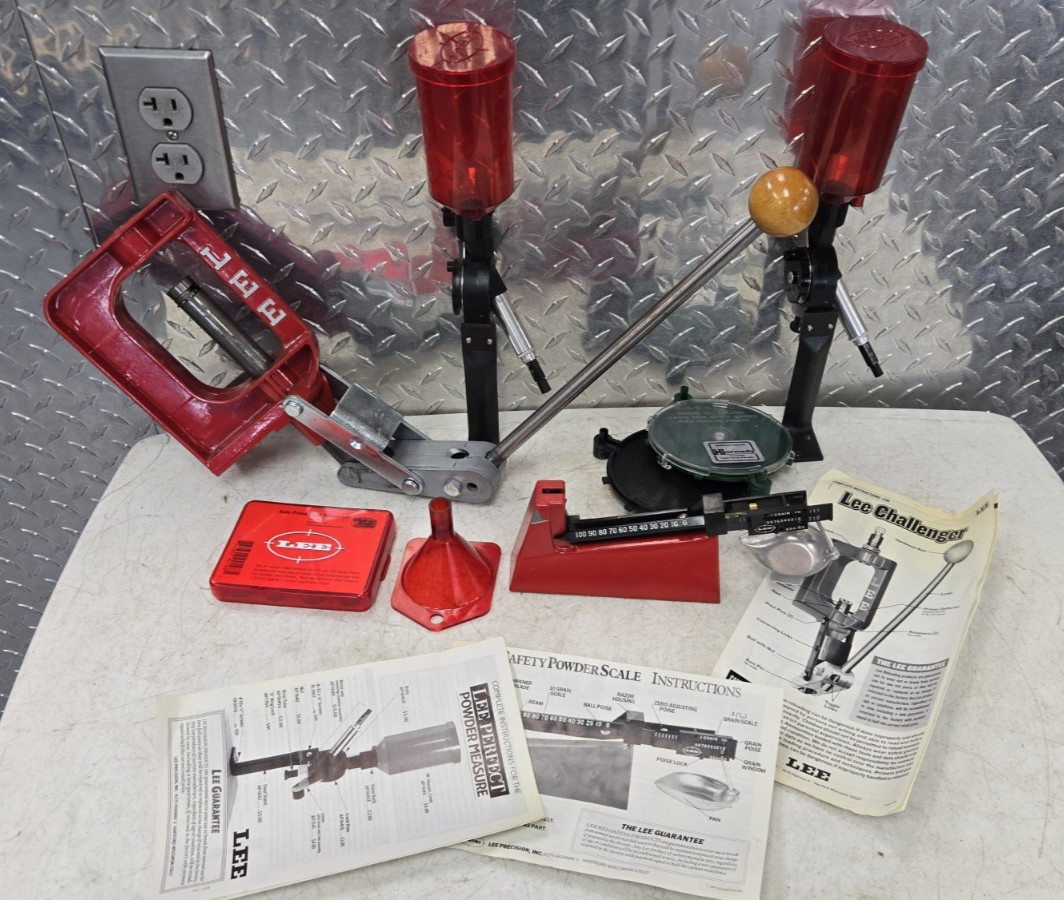 Vintage Lee Challenger Reloading Press Single Stage O Reloader & Extras
