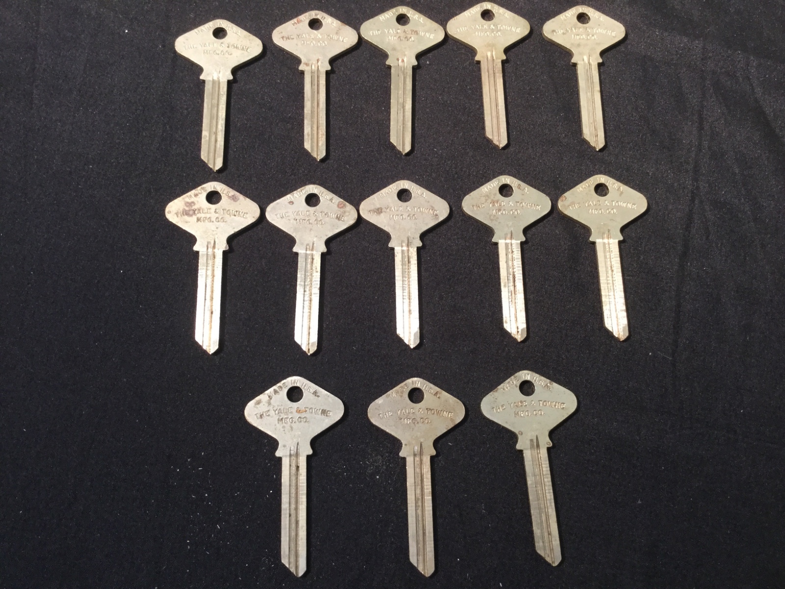 Locksmith Vintage Yale & Towne Original GD, 7.5 Pin Key Blanks, set of 13