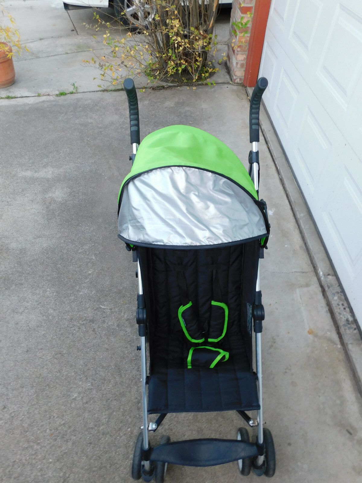 Summer Infant 3D Lite Convenience Stroller, Black / Green - Used Condition