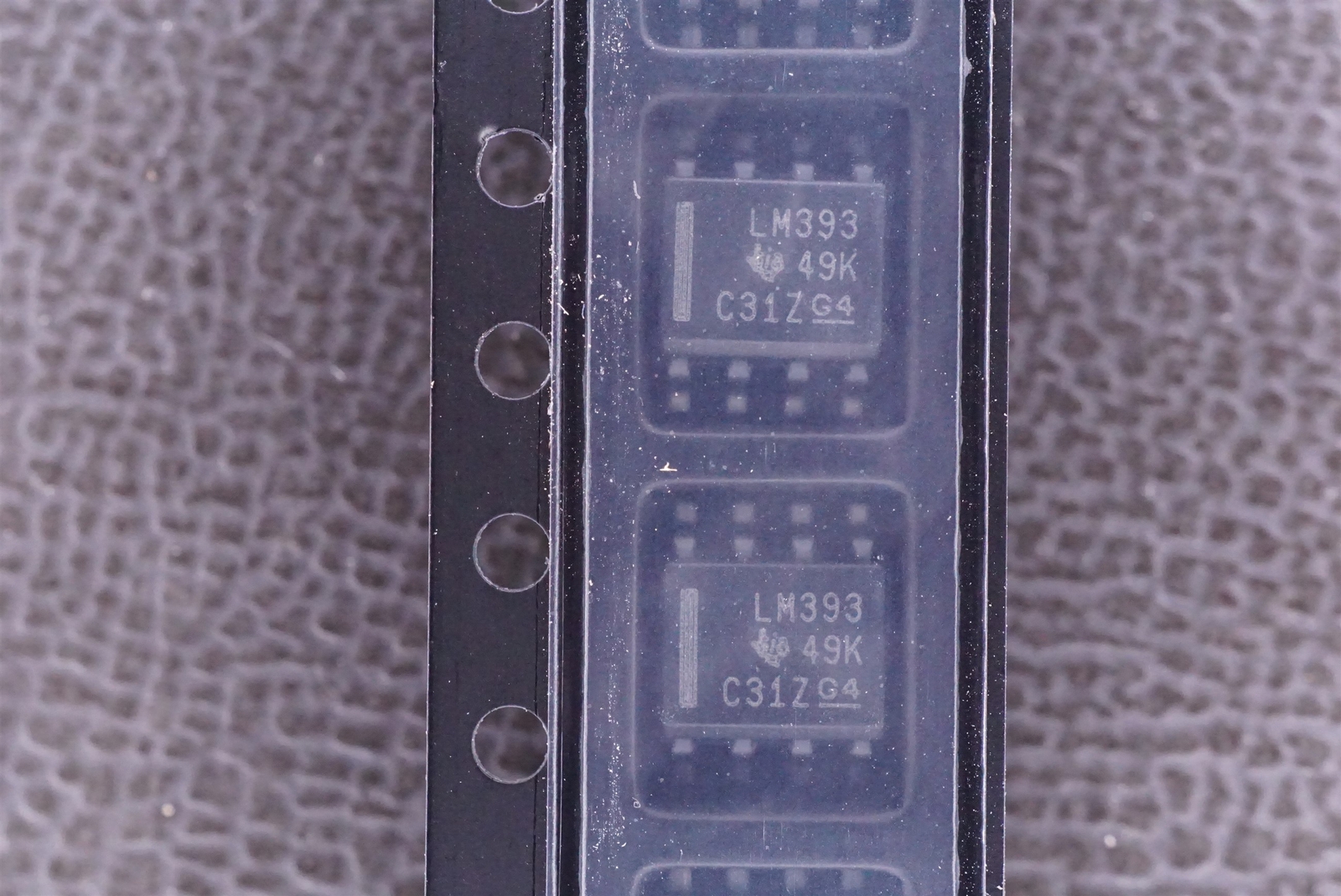 Lot of 25 LM393DR Texas Instruments Dual Comparator Open Collector 8-SOIC SMT