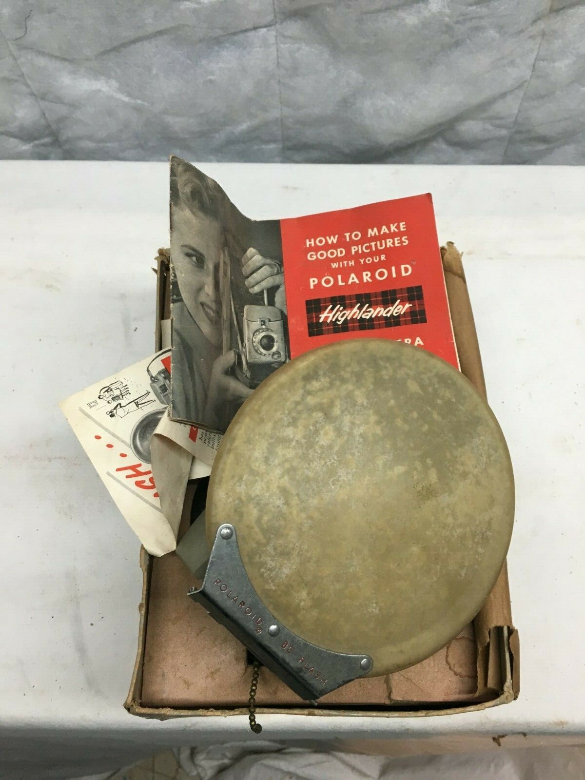 Polaroid Model 281 Flash Gun w/ Diffuser in Original Box - Extra Bulbs