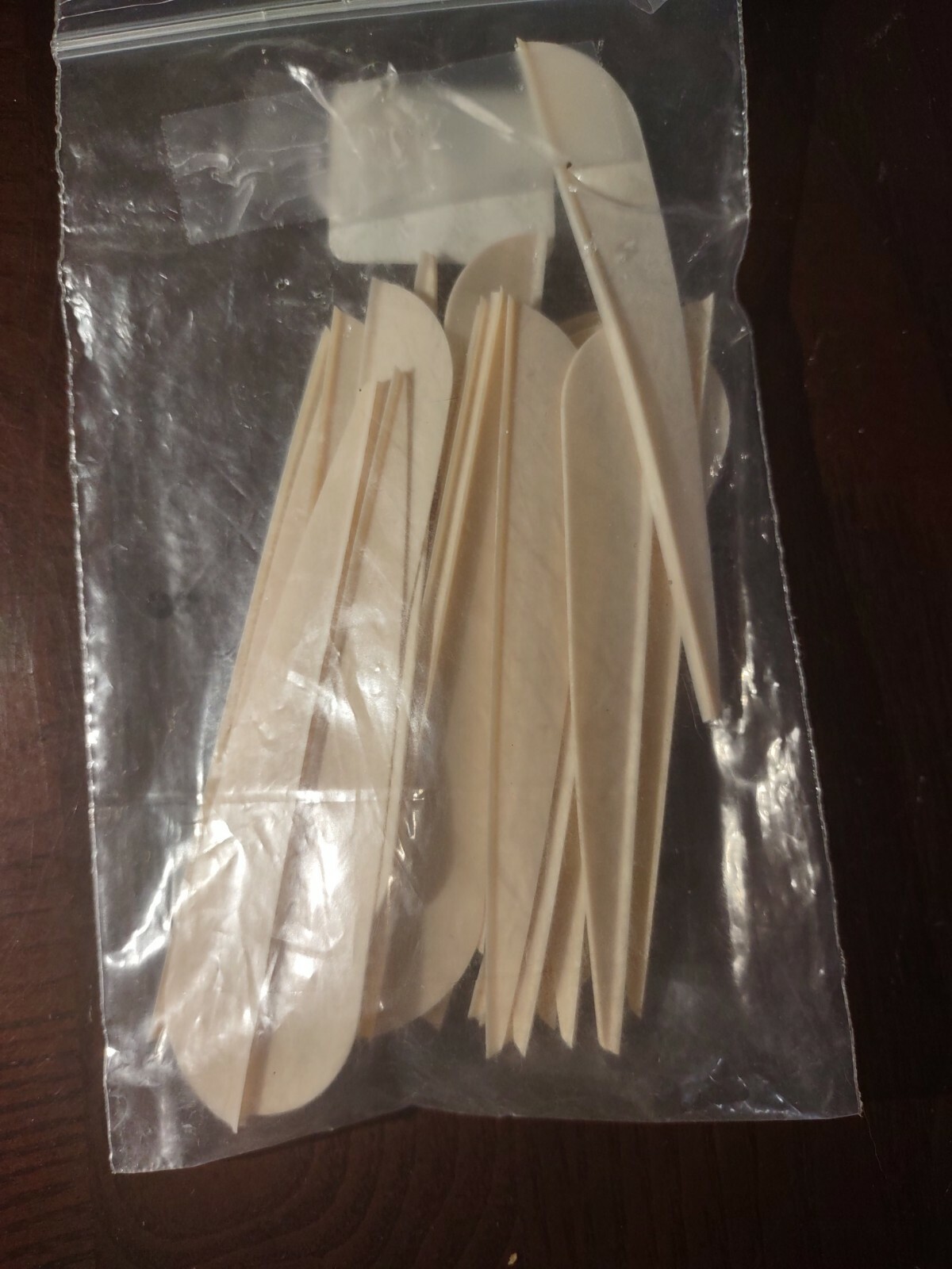 24 Beige Fletches Vanes