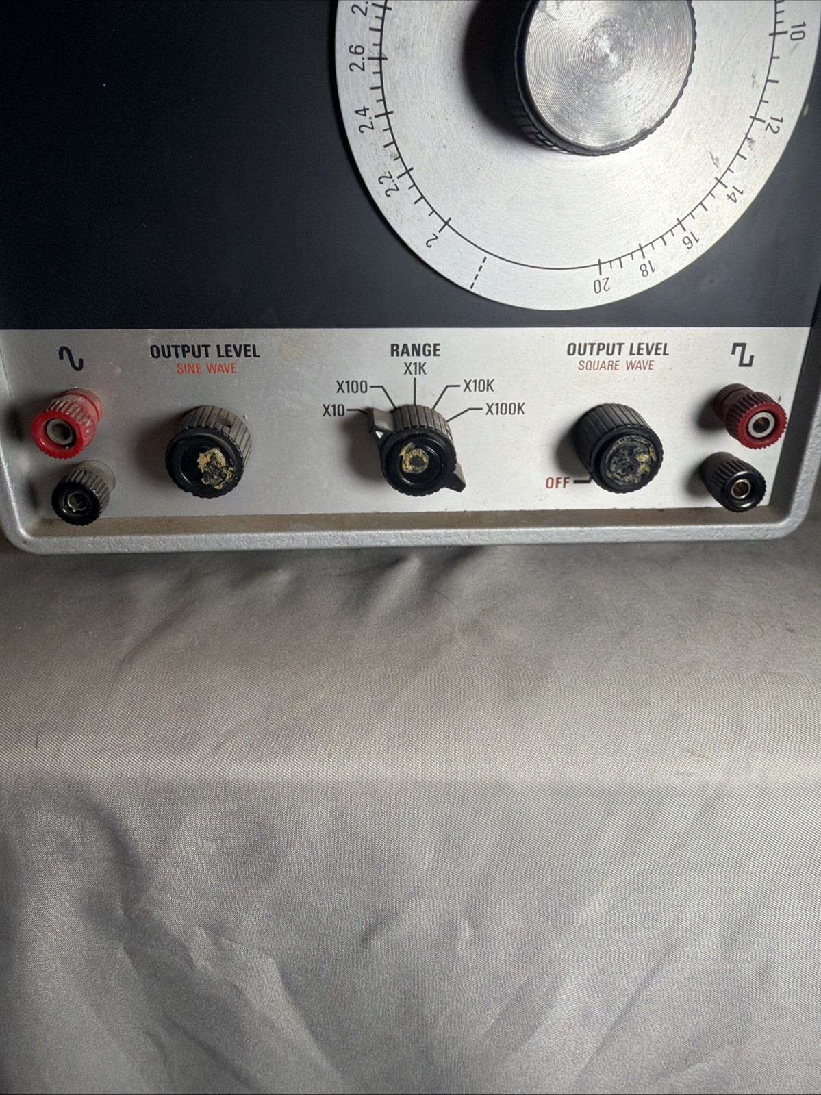 EICO model 379 Solid State Fet Sine/Square Wave Generator