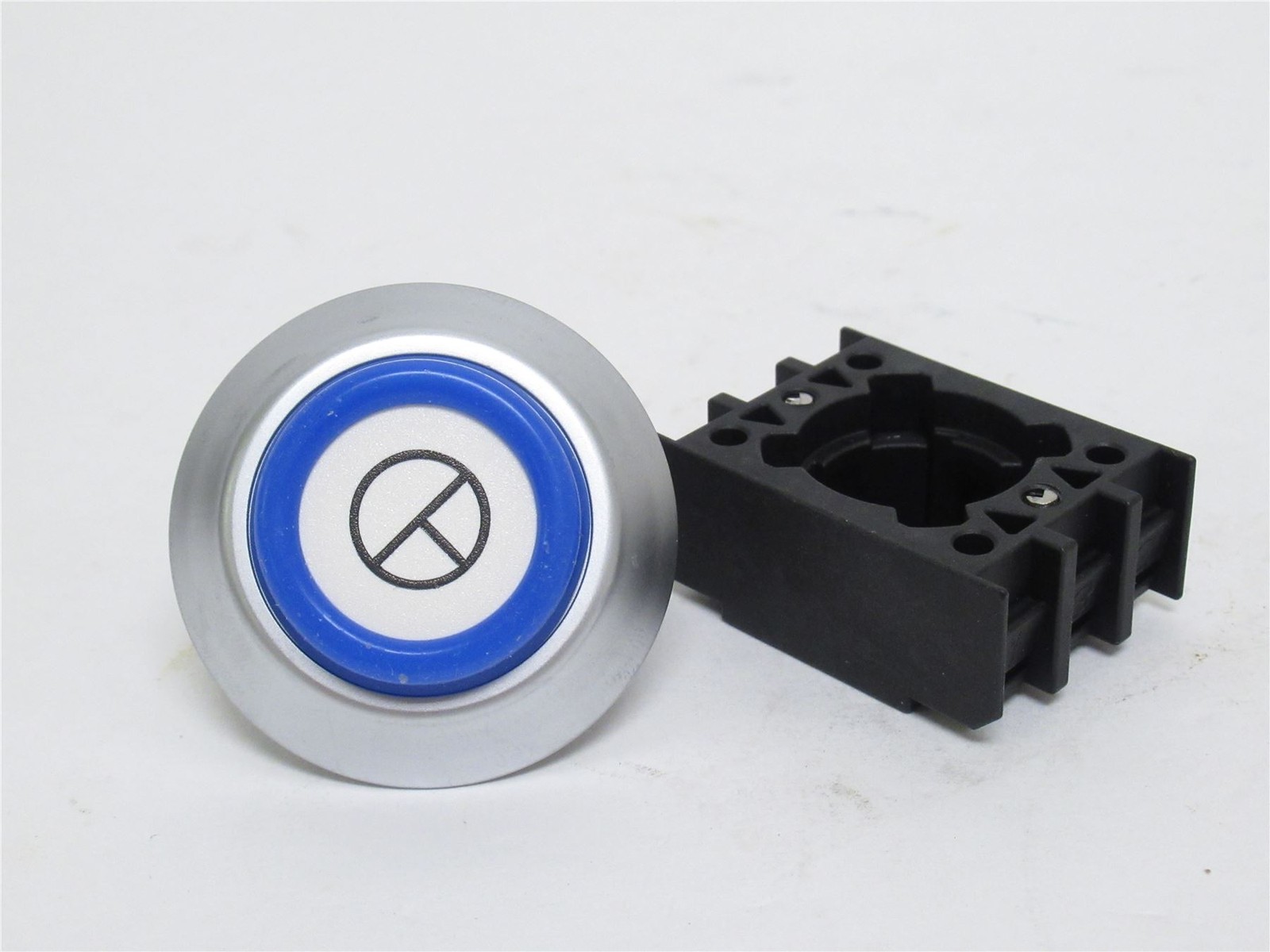 236399 New-No Box; Schmersal 103009278 Push Button NDTBL/WS/502H; Blue