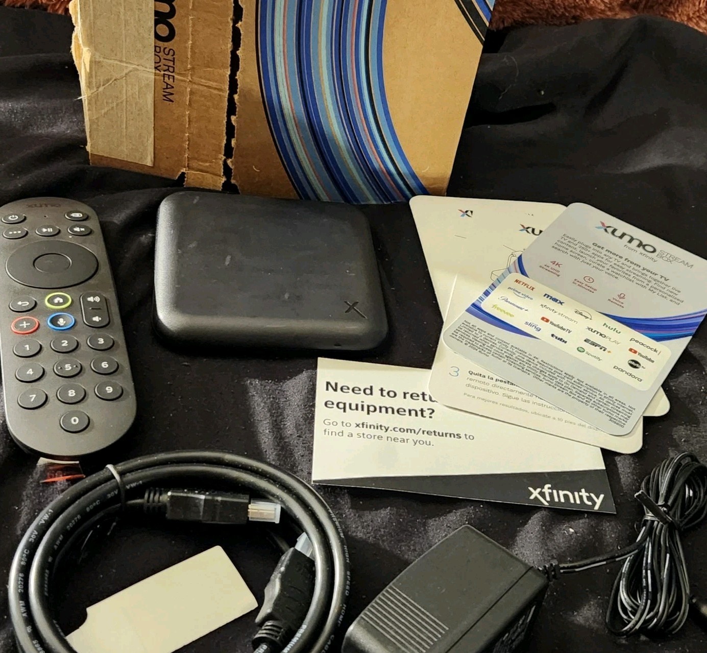 Xumo Stream Box 4K Streaming Device Version SCXI11BEI W/ Remote