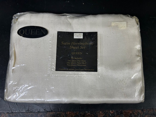 Satin Herrignbone Sheet Set – Vitoria Classic Luxury-Cream color