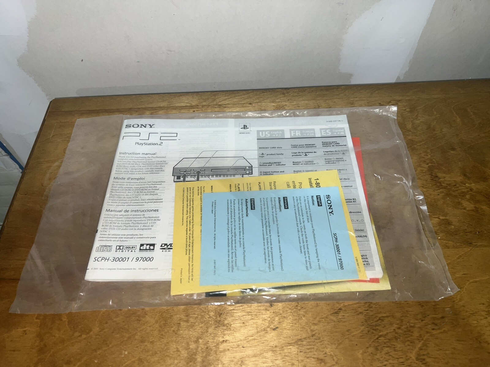 Sony PlayStation 2 SCPH-30001 / 97000 Instruction Manual And InsertsOnly (2001)