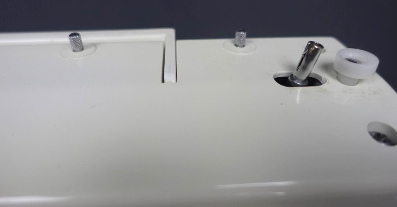 WHITE 1418 Sewing Machine 13-Stitch w/ Manual/Case Tested