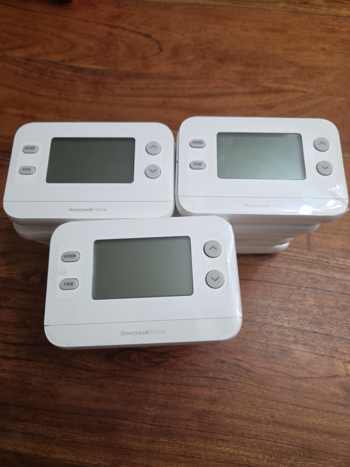 Lot of 15 Honeywell X1N Non-Programmable Thermostats Single-Stage 1-Heat/1-Cool