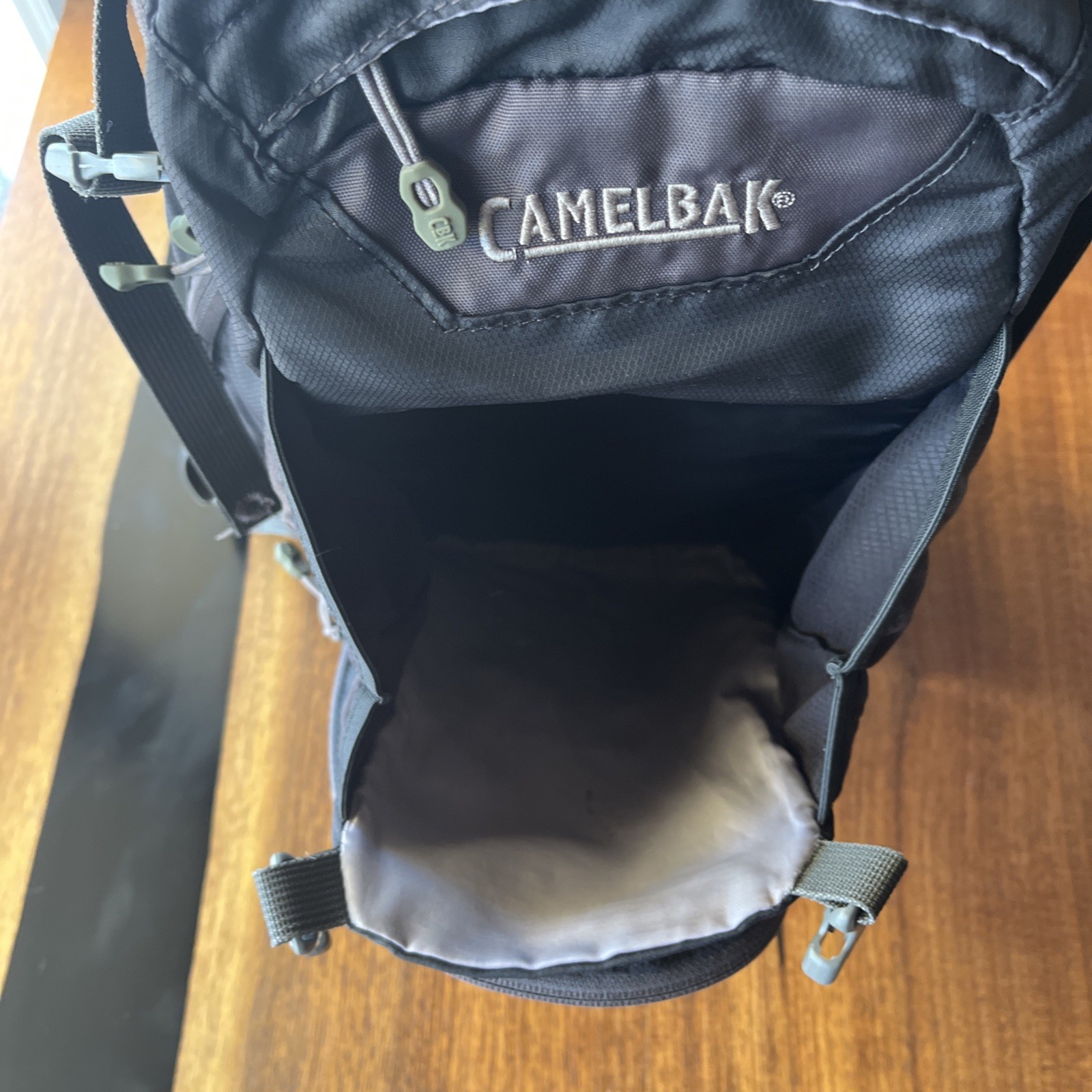 Camelbak MULE Backpack M.U.L.E Black Gray Good Condition Hiking Outdoors Pack