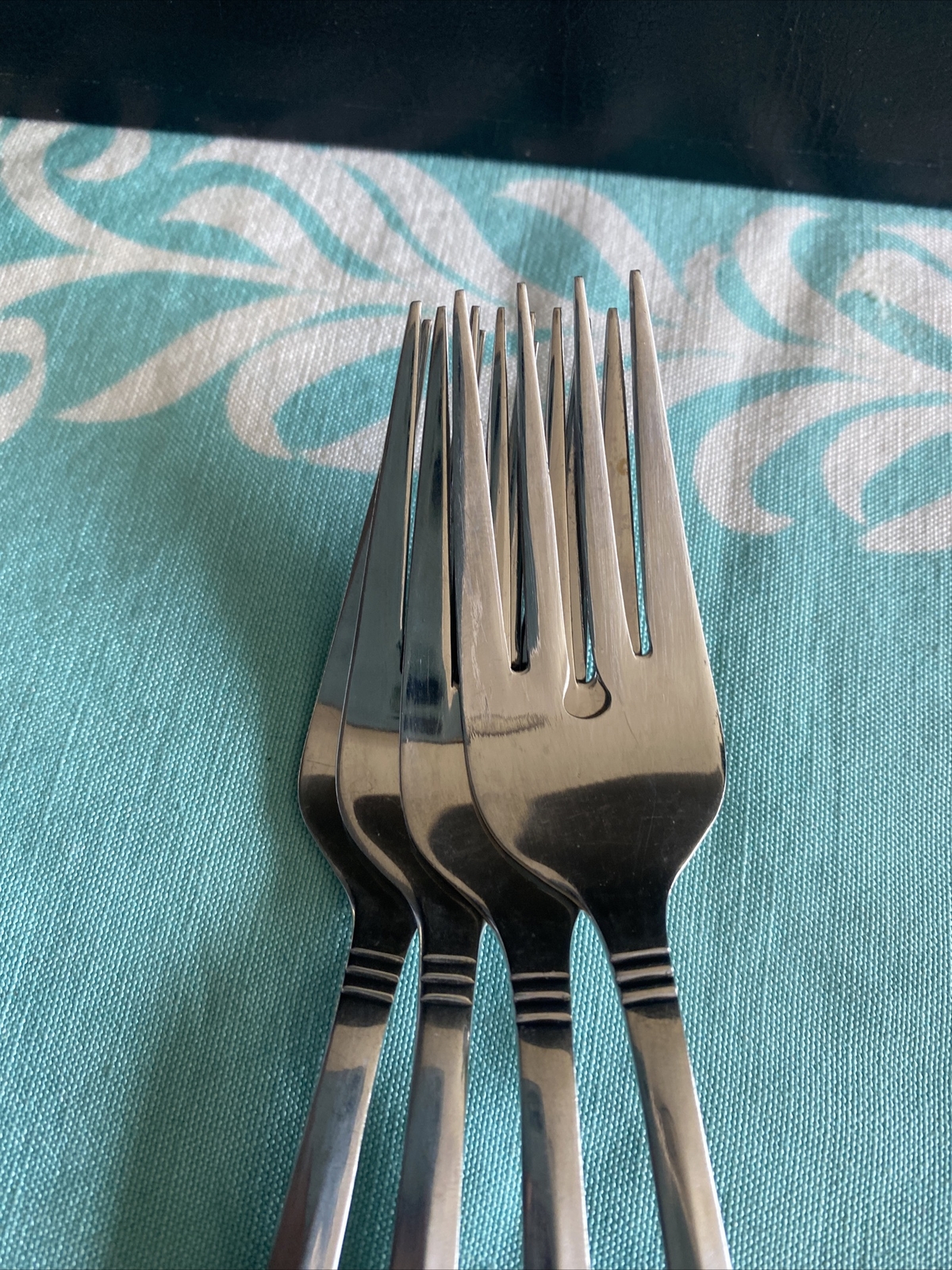 4 Pcs Rogers Co Country Shell Salad Forks Stainless Flatware
