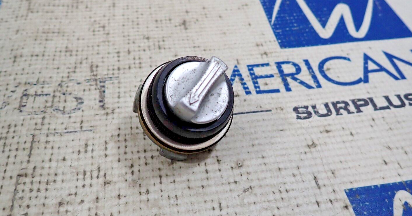 UAA Clark Selector Switch 2 Position Switch Type HO Maintain Lot of 2